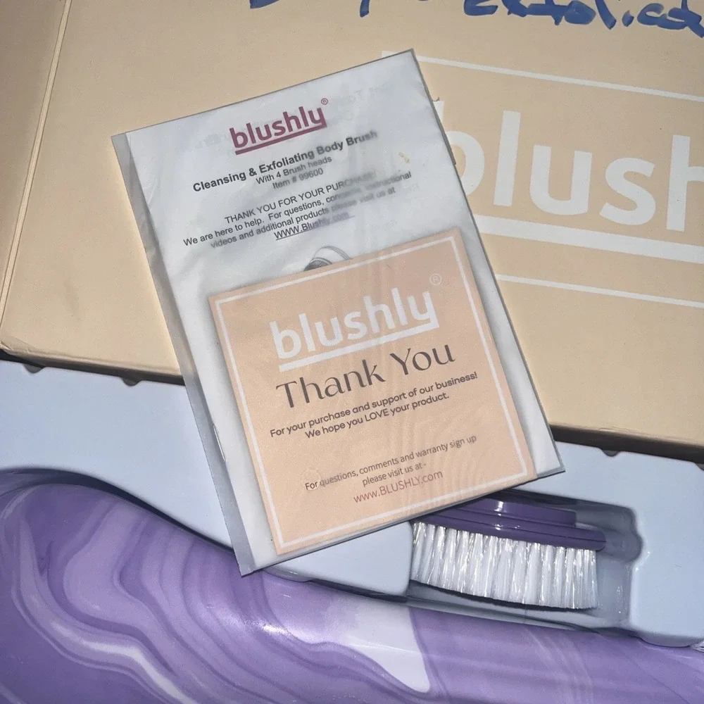 BLUSHLY Cleansing & Exfoliating Body Brush with Heads & Box New (Purple)